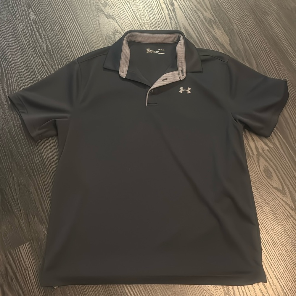 🍍UNDER ARMOUR LOOSE POLL HEAT GEAR 🍍SIZE LARGE🍍LK